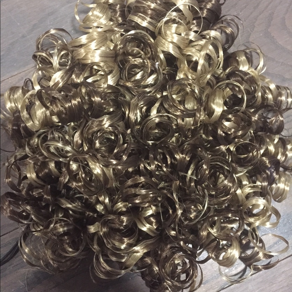 Pageant wig